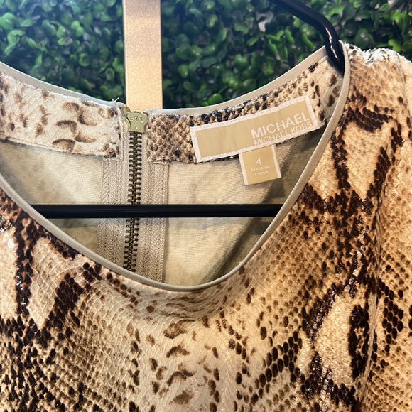 Michael Michael Kors Waxed Snake Animal Print Career Blouse Top size 4 - Picture 2 of 8